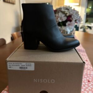 Nisolo Women’s Commuter Boot, black, size 7